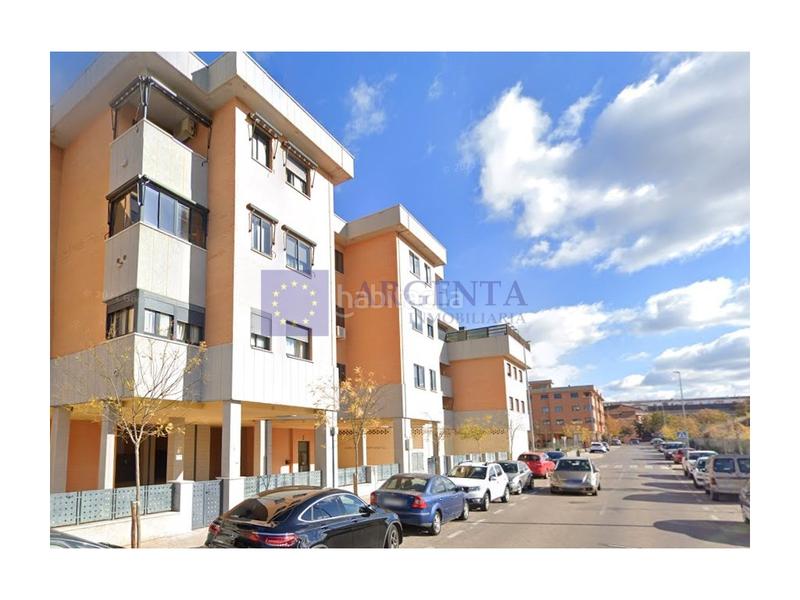 Foto 85a2200c-aba3-4dcd-b4c9-3873ff71004c. Lloguer local comercial a Montesol - Mejostilla Cáceres