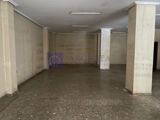 Lloguer Local Comercial  Calle hermandad. Local alquiler centro