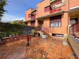 Reihenhaus  N/a. Adosado nuevo cceres