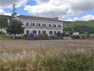 Building in Estación Arroyo Malpartida. Se vende hotel cerca cáceres