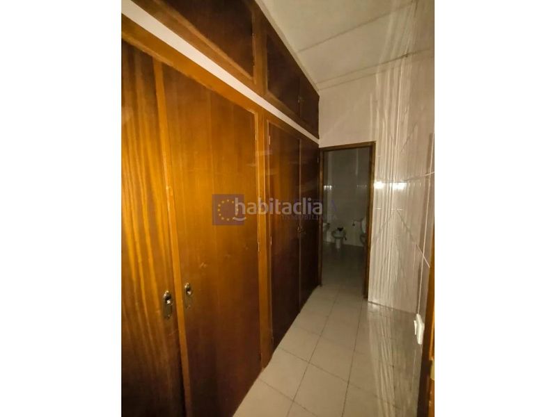 Foto d495d38c-97bd-4edc-a975-c9d09a9d8958. Local comercial a Centro Cáceres