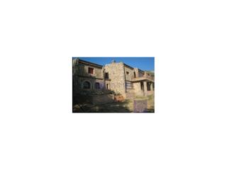 Masia a Casco Antiguo. Finca rústica de unas 5 hectáreas en la zona de cáceres
