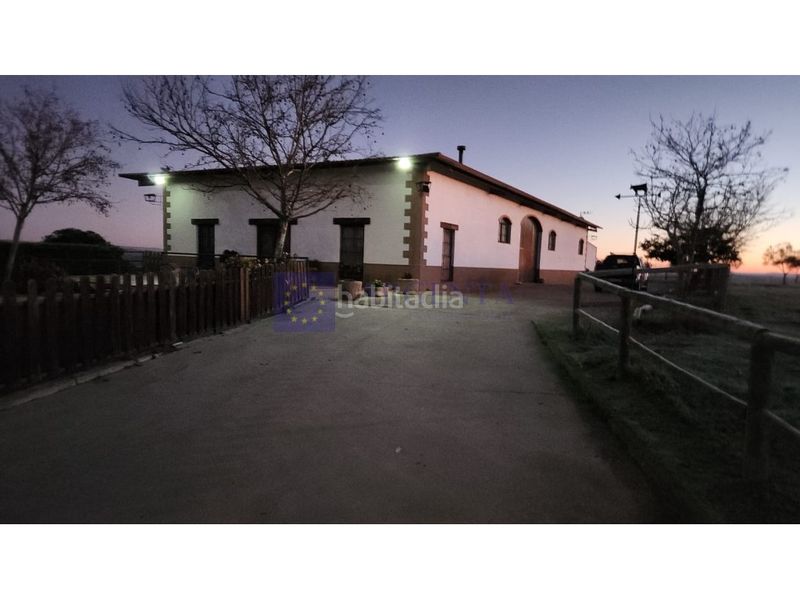 Foto 19c2bd8d-a1c7-4c50-80a3-b116a3729f55. Casa a Campus Universitario Cáceres