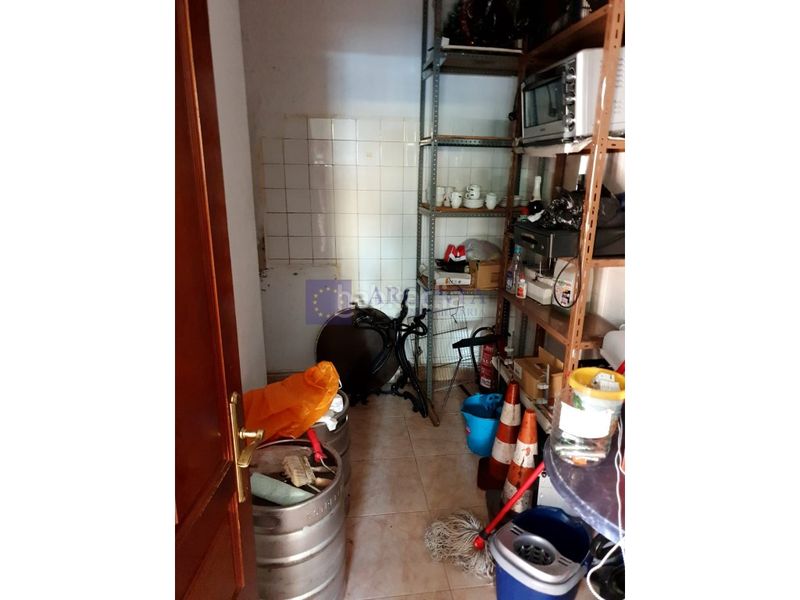 Foto 62ed24ba-60f7-43c7-91a5-3bf87ea1246d. Local comercial a Centro Cáceres