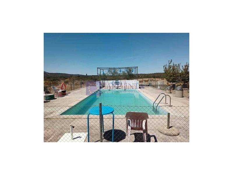 Foto f23cd529-e59d-408d-b384-992aef671832. Masia a Estación Arroyo Malpartida Cáceres