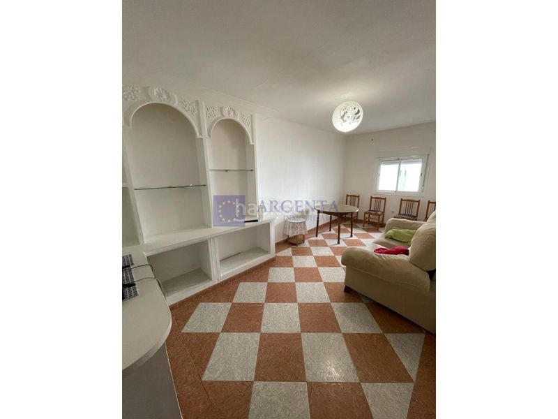 Foto 60ced6b4-ffaa-4d70-bfde-122231156043. Alquiler piso  alquiler Centro en Centro Cáceres
