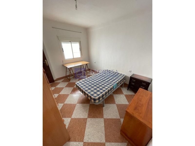 Foto 8d5f70b3-898d-4a65-bedb-ca7c02319e32. Alquiler piso  alquiler Centro en Centro Cáceres