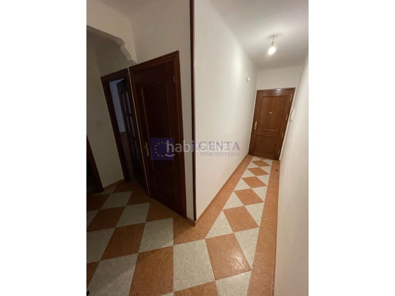 Foto b5e55bf9-1360-4776-a430-3b2dc7ba1f19. Alquiler piso  alquiler Centro en Centro Cáceres