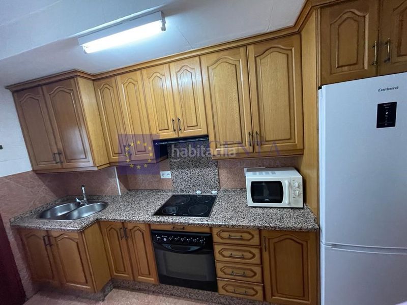 Foto e849aa1a-fda8-4bd4-8c0f-718f29db2287. Alquiler piso  alquiler Centro en Centro Cáceres