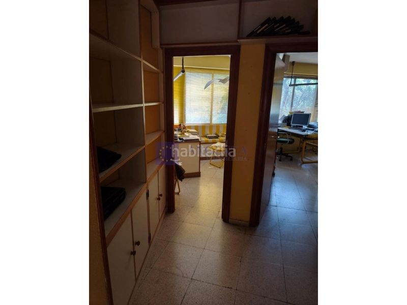 Foto 589fb793-2f9a-493a-894a-cdac62ad93a8. Alquiler local comercial se alquila local oficina en Cáceres