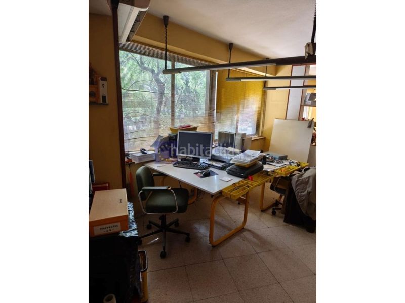 Foto a880b23d-44fe-46fd-85f4-3e52664b0dd4. Alquiler local comercial se alquila local oficina en Cáceres