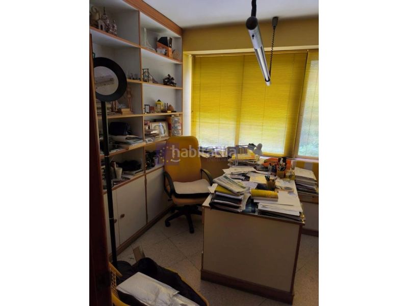 Foto d5437c4a-b9e5-4d90-b274-43e03e3551e9. Alquiler local comercial se alquila local oficina en Cáceres