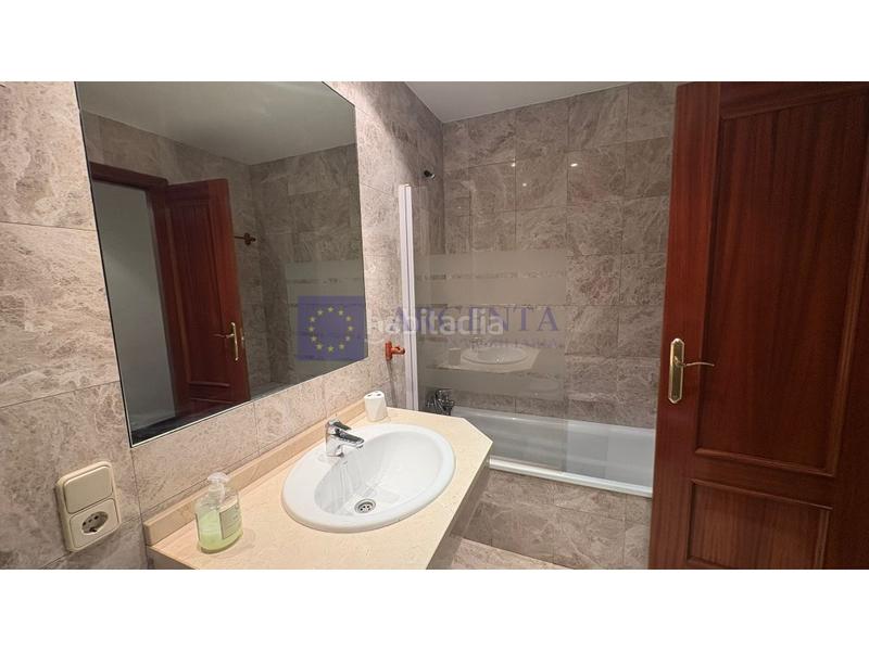 Foto 78908953-8af9-4cf9-94d7-413201f3b05c. Rent flat with parking in Centro Cáceres