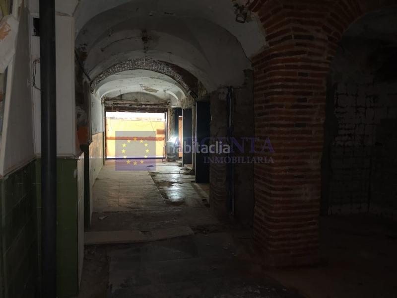 Foto 63b126ac-ff6a-441c-8dfc-86ad92b67381. Alquiler local comercial se alquila local centro en Cáceres