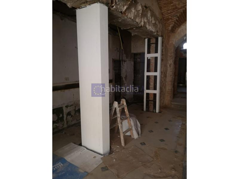 Foto a6877f0d-a753-4566-b52e-5cf18c451d0d. Lloguer local comercial a Casco Antiguo Cáceres