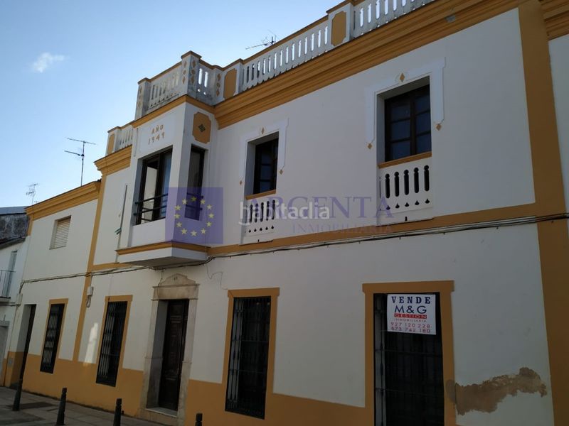 Foto dde48376-a7a5-4042-8991-ac4fcb45ac4d. Casa amb aparcament a Alcuéscar