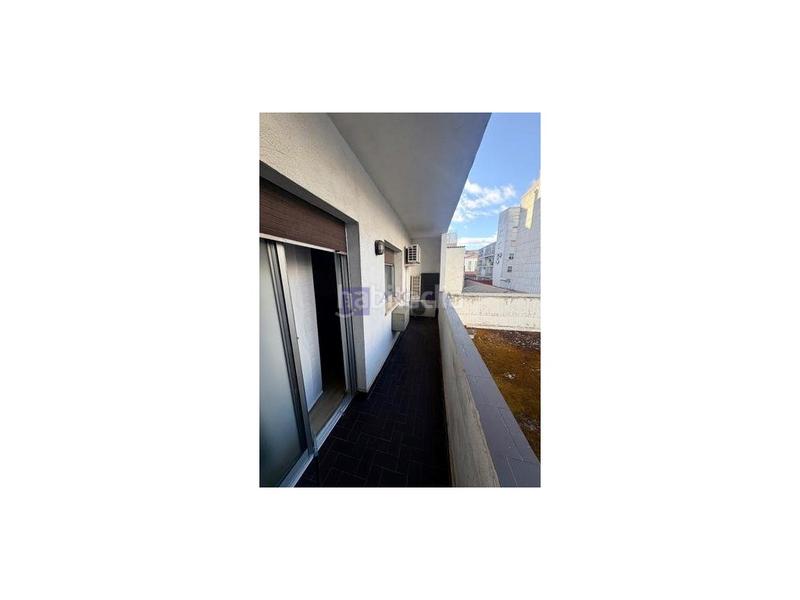 Foto 8424f0ca-40e0-4202-874d-f694dc61e419. Location local commercial dans Casco Antiguo Cáceres