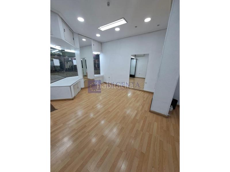 Foto c5b49692-6cef-4456-b7bc-2e162b4020f1. Lloguer local comercial a Centro Cáceres