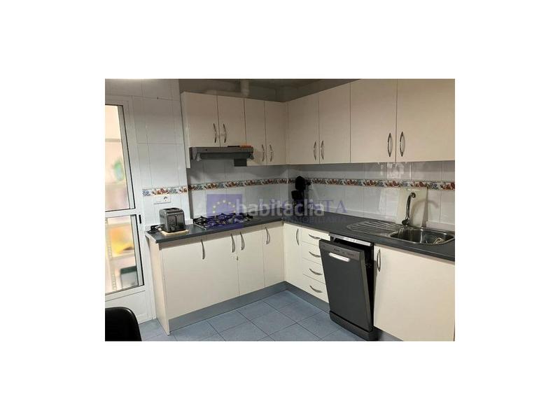 Foto 569f9ed2-579c-4731-8cb0-f0e7f88fe172. Lloguer pis a Casco Antiguo Cáceres