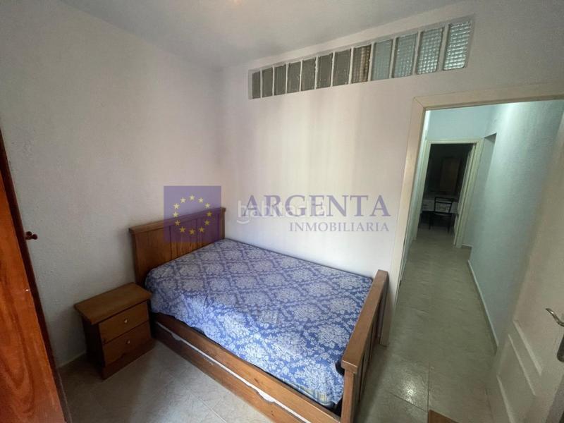 Foto 554ed739-a584-4b32-b6ce-472bcd14be3a. Piso  venta zona cánovas 4 habitaciones en Casco Antiguo Cáceres