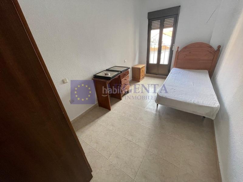 Foto 617c8a3c-1365-428e-a604-f35c56542f50. Piso  venta zona cánovas 4 habitaciones en Casco Antiguo Cáceres