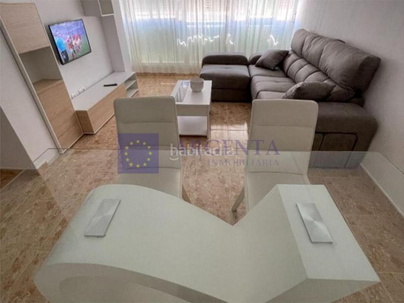 Foto 3c13c1a2-b19f-4678-b94f-1ccd226c8257. Alquiler piso  alquiler centro 3 habitaciones en Cáceres