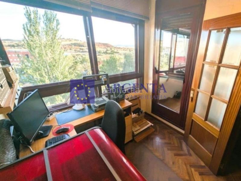 Foto b76d8194-3d93-45f8-9dfc-9815baa803ac. Pis amb aparcament a Ruta de la Plata Cáceres