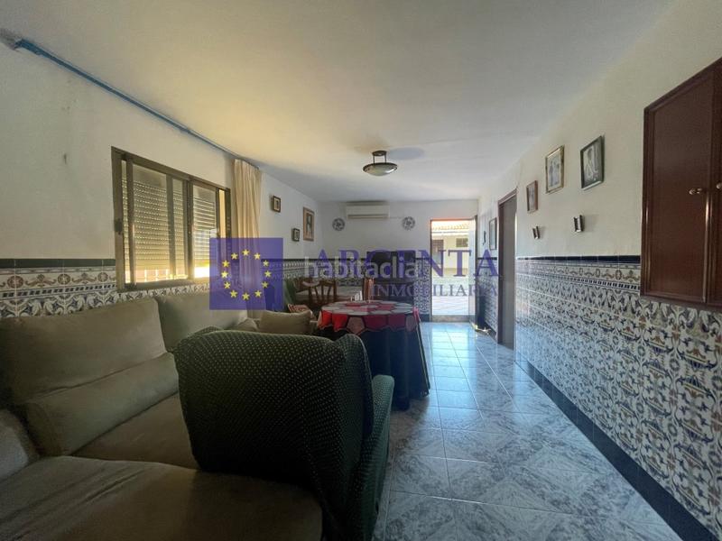 Foto 485e43ac-65ef-4d71-8fdf-644d32e7ac0c. Maison avec parking dans Valdesalor - Rincón de Ballesteros Cáceres