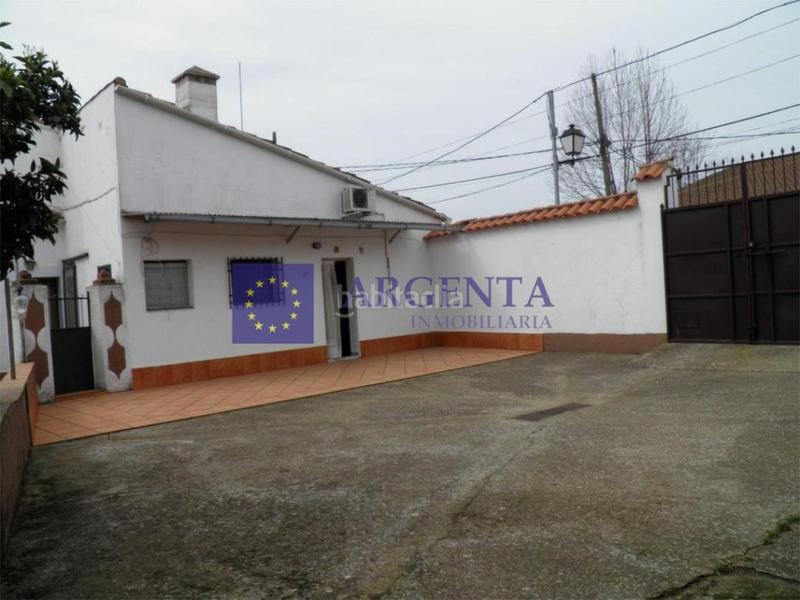 Foto 91b8a5e8-dda9-4bbb-aa43-d79cc66415ea. Maison avec parking dans Valdesalor - Rincón de Ballesteros Cáceres