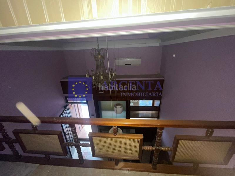 Foto e89032a7-b725-48d7-9221-7c57cdc42ba0. Alquiler local comercial se alquila local comercial Centro en Cáceres