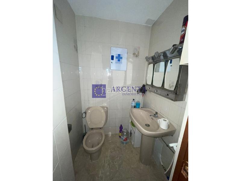 Foto fad4e8f7-e4d1-40b8-951c-9230f4a2396e. Alquiler local comercial se alquila local comercial Centro en Cáceres