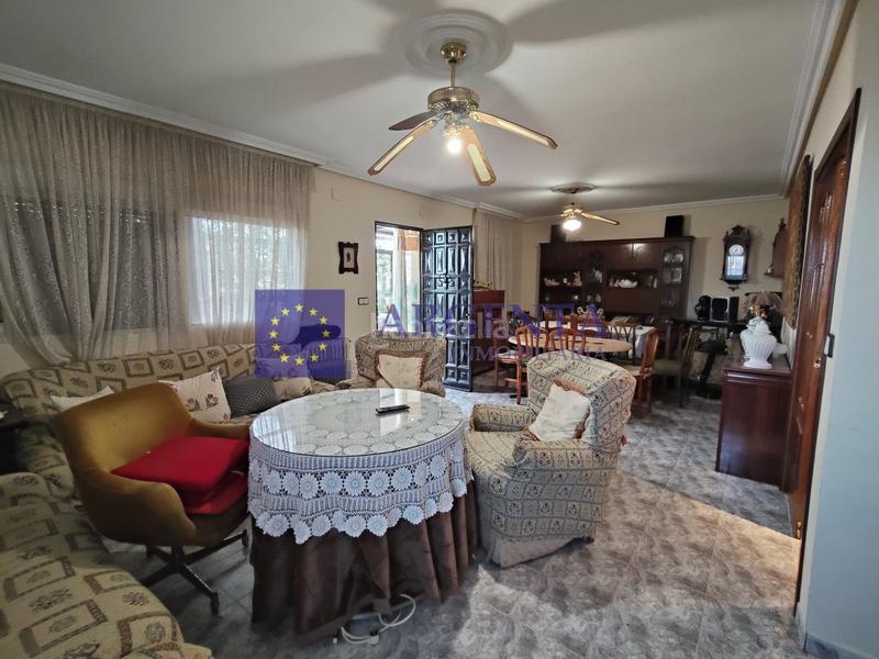 Foto 2fc7bd5b-8938-497d-8e3e-1848313cc471. Chalet con parcheggio piscina in Montesol - Mejostilla Cáceres