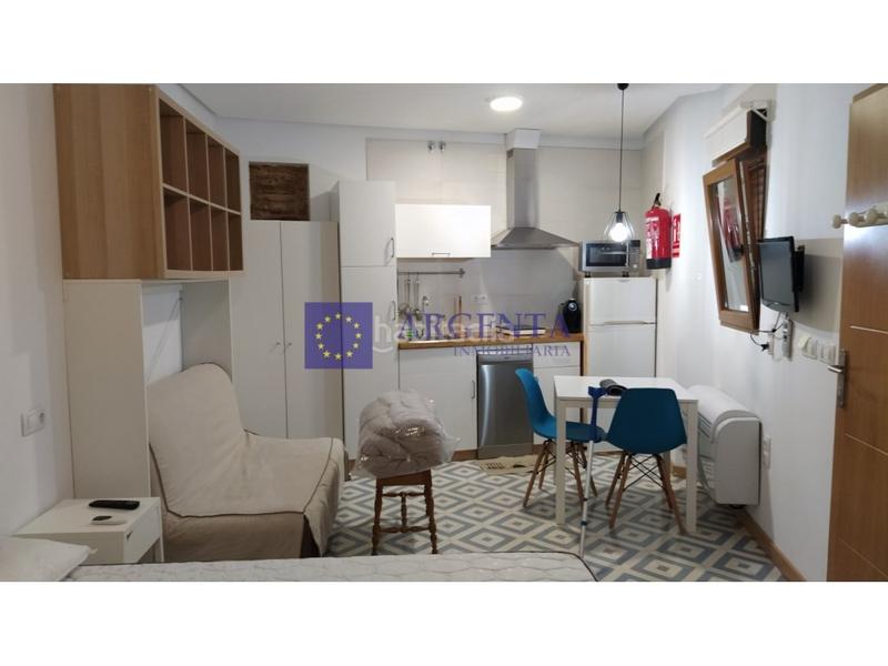 Foto b201237c-bda3-4bf3-be8f-e32f02a97a92. Miete haus in Casco Antiguo Cáceres