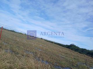 Casa a Coria. Se vende finca regadío