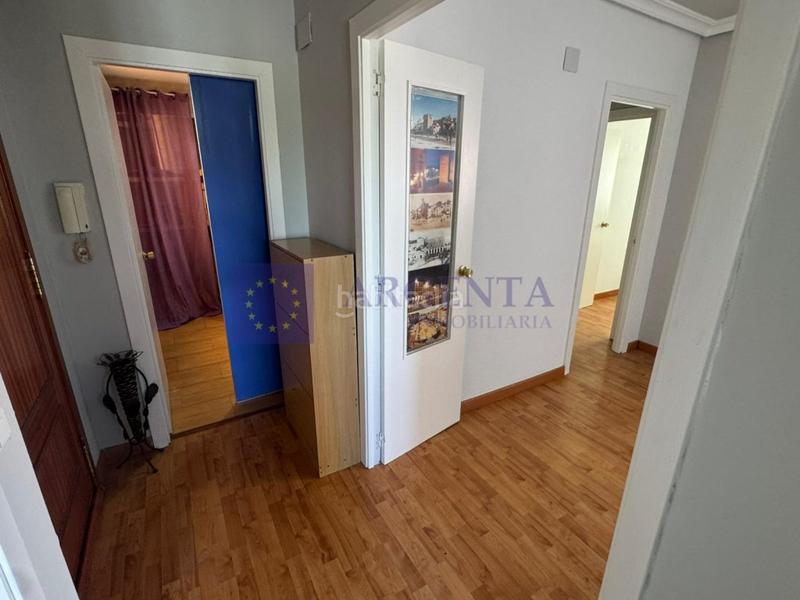 Foto cfd87ee6-41fe-45ce-92c9-7fbee64ef99f. Pis amb aparcament a La Cañada - Aldea Moret Cáceres