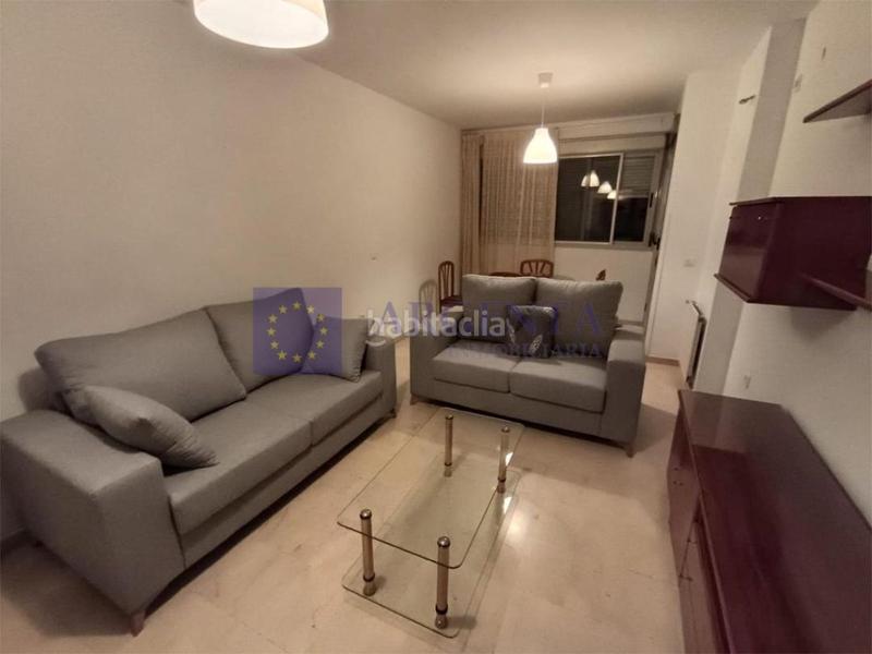 Foto 2e3c6532-598d-4598-b318-7d9854580a2b. Miete etagenwohnung mit parking in Centro Cáceres