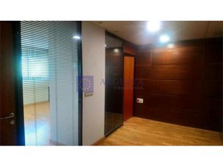 Alquiler Oficina en Centro. Local comercial centro