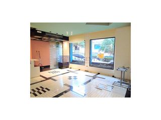 Lloguer Local Comercial a Centro. Alquiler local ruta de la plata