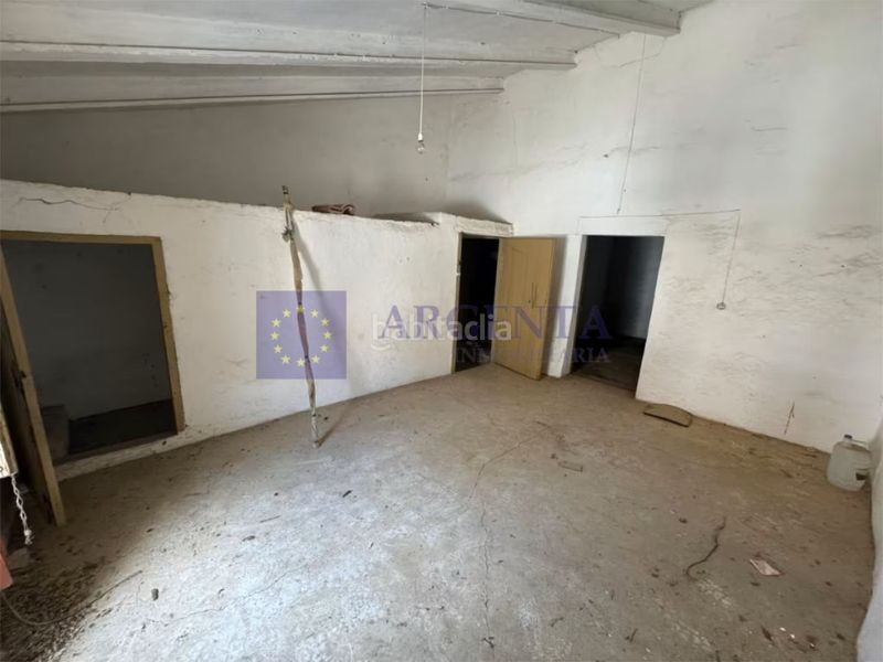 Foto a0a0cf65-3fe4-4262-83f0-078dd0346e78. Casa a Casar de Cáceres