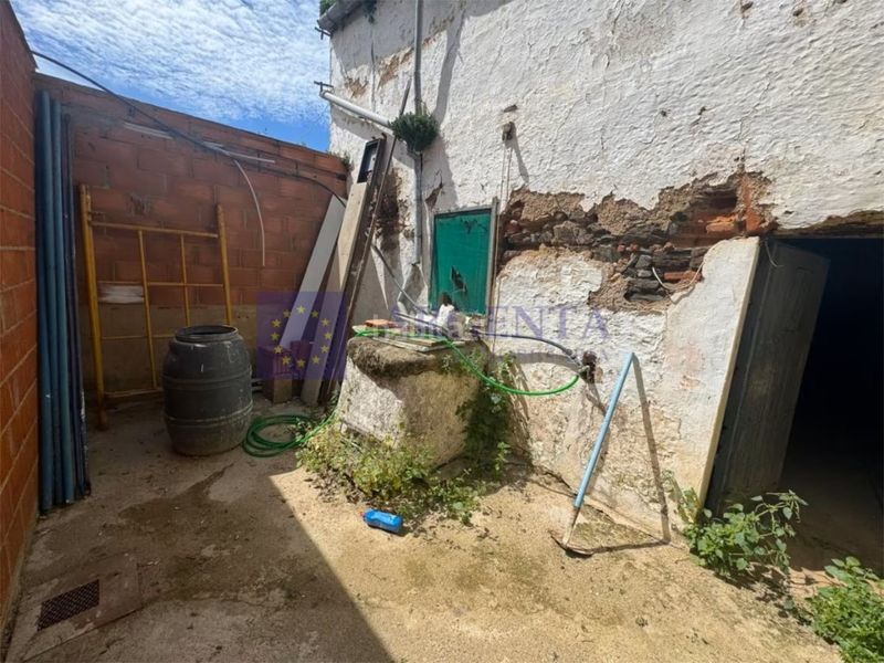 Foto a2d5f2d7-39ea-4db1-ade2-adeb54ce06a9. Casa a Casar de Cáceres