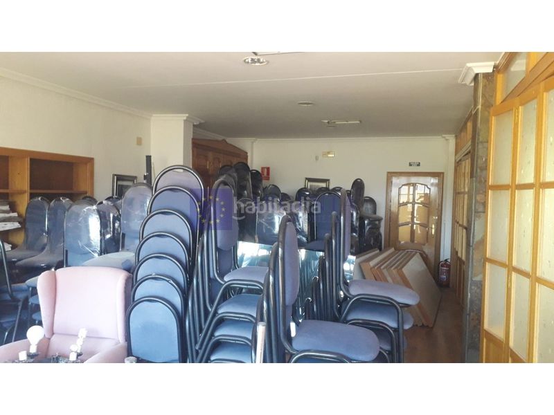 Foto d5681ff7-69a7-4958-81b9-35c66bb6c358. Business premise in Castañar de Ibor