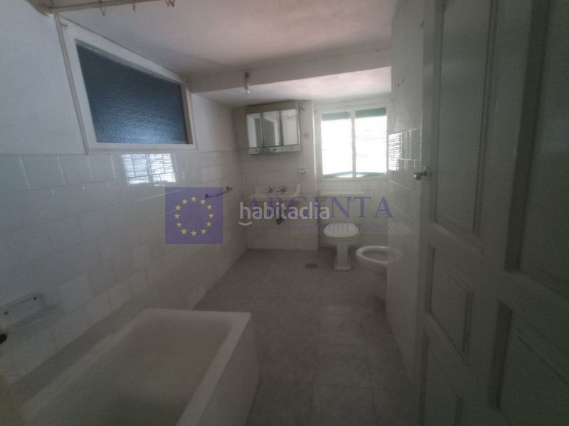 Foto 03c7f777-f483-47c5-bb61-19481bf55518. Piso venta inmueble gran teatro en Casco Antiguo Cáceres