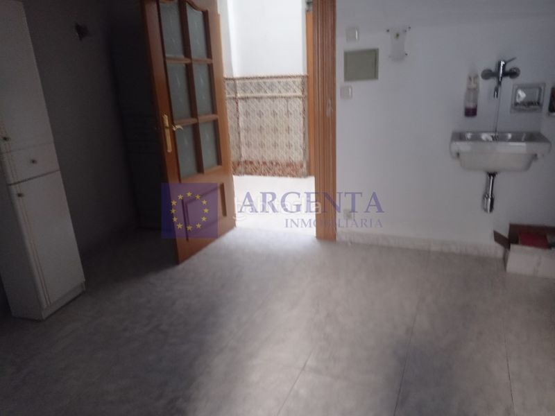 Foto 153fd626-2ec9-41f4-9b51-d46f29872f67. Piso venta inmueble gran teatro en Casco Antiguo Cáceres