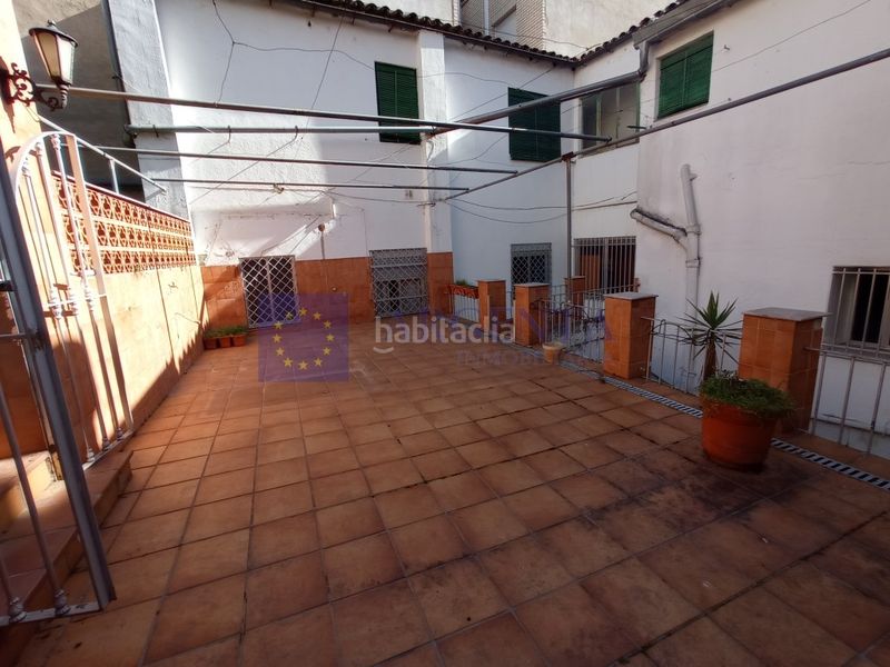 Foto 2f3f7010-4950-4dd6-a089-162c1de40c8f. Piso venta inmueble gran teatro en Casco Antiguo Cáceres