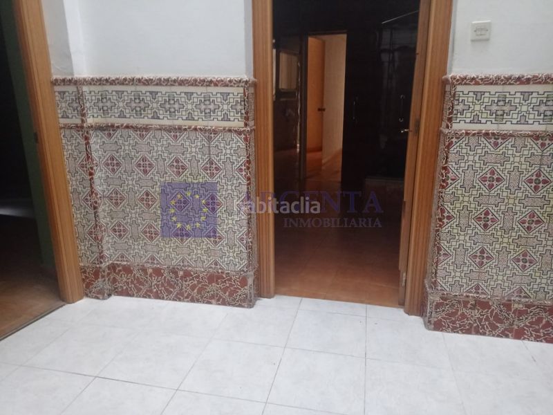 Foto 52795cc3-c693-42f8-84e7-bac033dde2fd. Piso venta inmueble gran teatro en Casco Antiguo Cáceres
