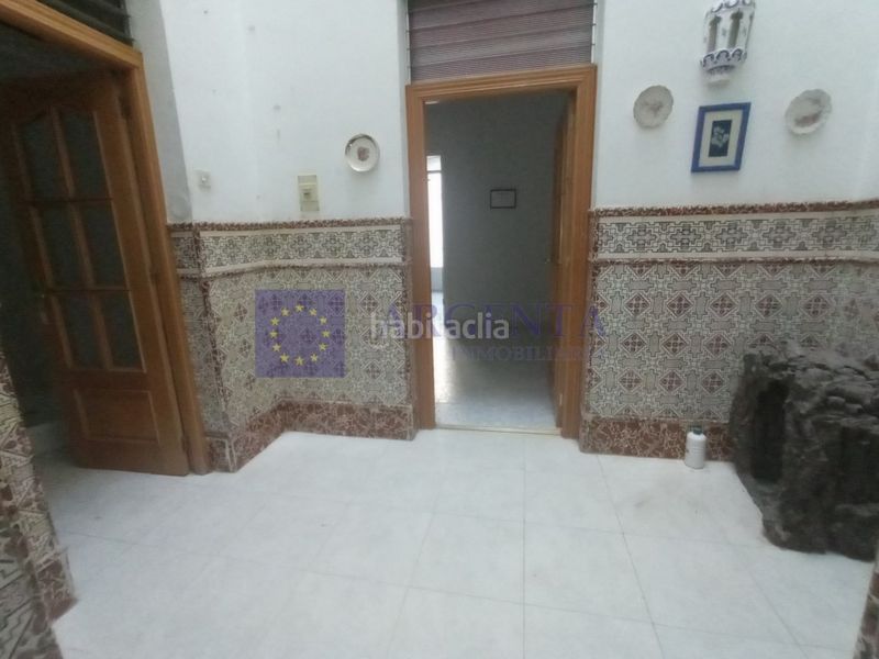 Foto 9123acc1-e52a-4493-9db4-2219fa071d24. Piso venta inmueble gran teatro en Casco Antiguo Cáceres