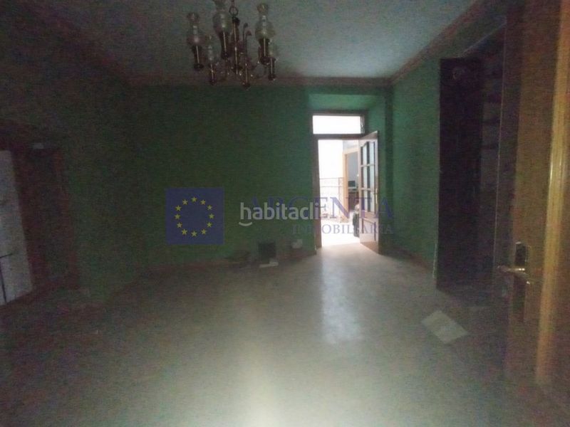 Foto bfc6824d-b05d-4c7d-9f47-56715cb95bc4. Piso venta inmueble gran teatro en Casco Antiguo Cáceres