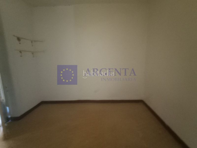 Foto cfb2cc9c-f397-4d48-88a6-60a519e2c268. Piso venta inmueble gran teatro en Casco Antiguo Cáceres