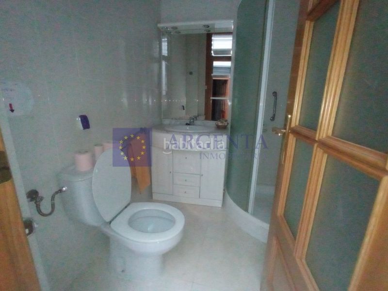 Foto e2863f76-0395-45d2-8678-0c786a0a9a47. Piso venta inmueble gran teatro en Casco Antiguo Cáceres