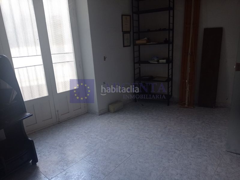 Foto f84bb66b-0da1-4d0b-8eab-ca66fee9aab6. Piso venta inmueble gran teatro en Casco Antiguo Cáceres